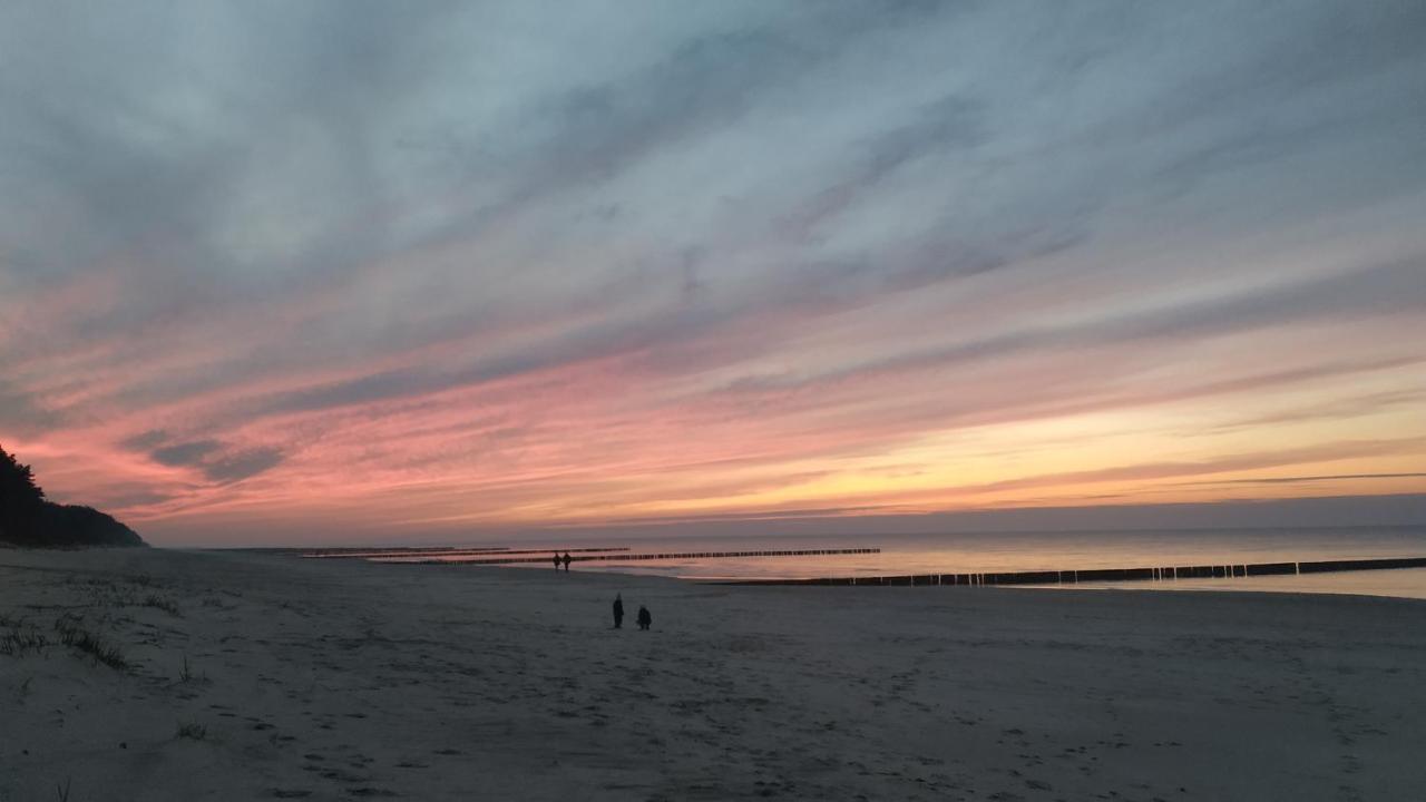 Domy Nad Zalewem Dziwnówek Esterno foto